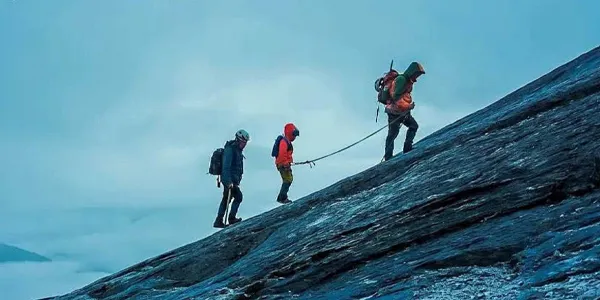 Lame di Katana, progettate per il futuro, stile senza tempo, arte di precisione.